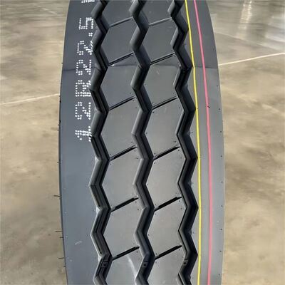 Garantieperiode 3 jaar of 120 banden voor vrachtwagens en bussen geschikt voor verschillende weersomstandigheden die prestaties en veiligheid bieden